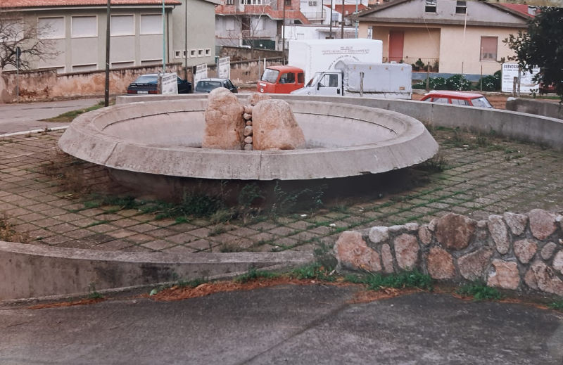Piazzetta scalinata anni '90